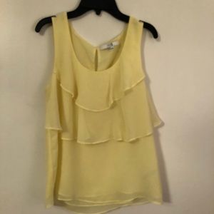 //YELLOW RUFFLED TANK TOP//